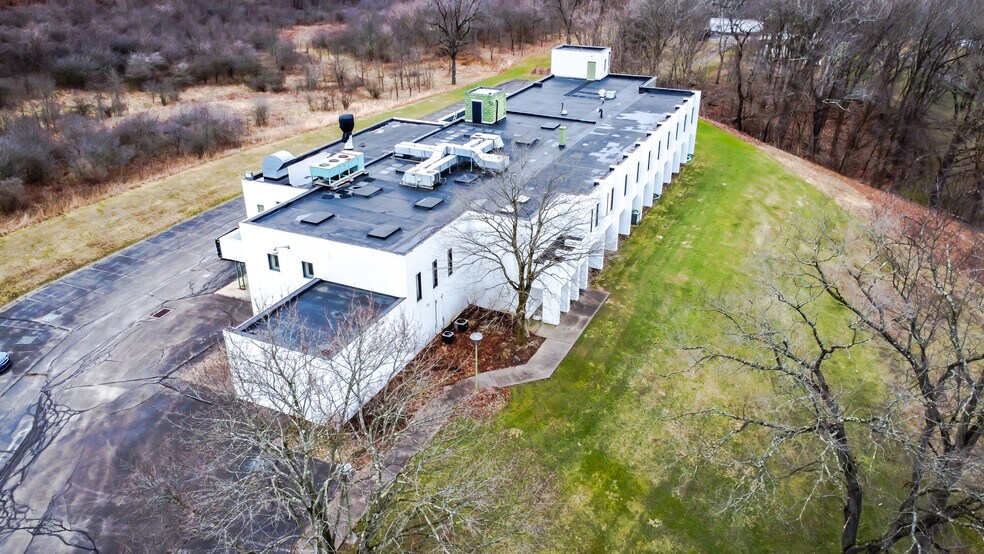 More Photos Of 520 Pleasant Valley Rd, Trafford Office For Sale