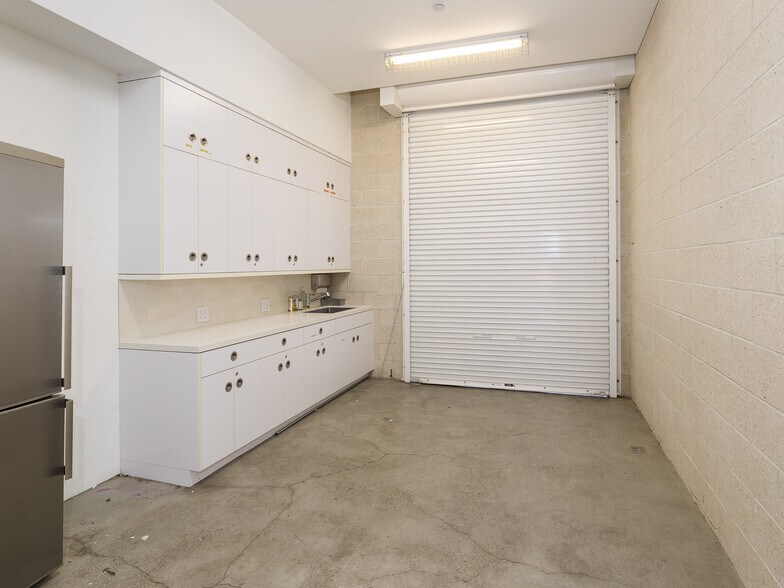 More Photos Of 208 Main St, El Segundo Loft Creative Space For Sale