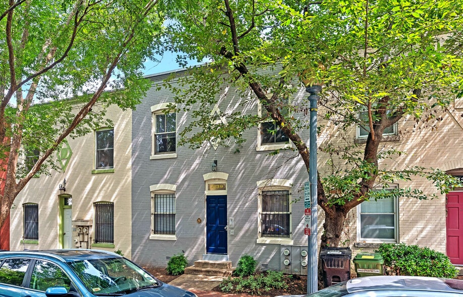 More Photos Of 2139 Newport Pl, Washington Apartments For Sale