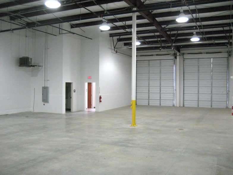 More Photos Of 2401 Worthington Dr, Denton Unknown For Lease