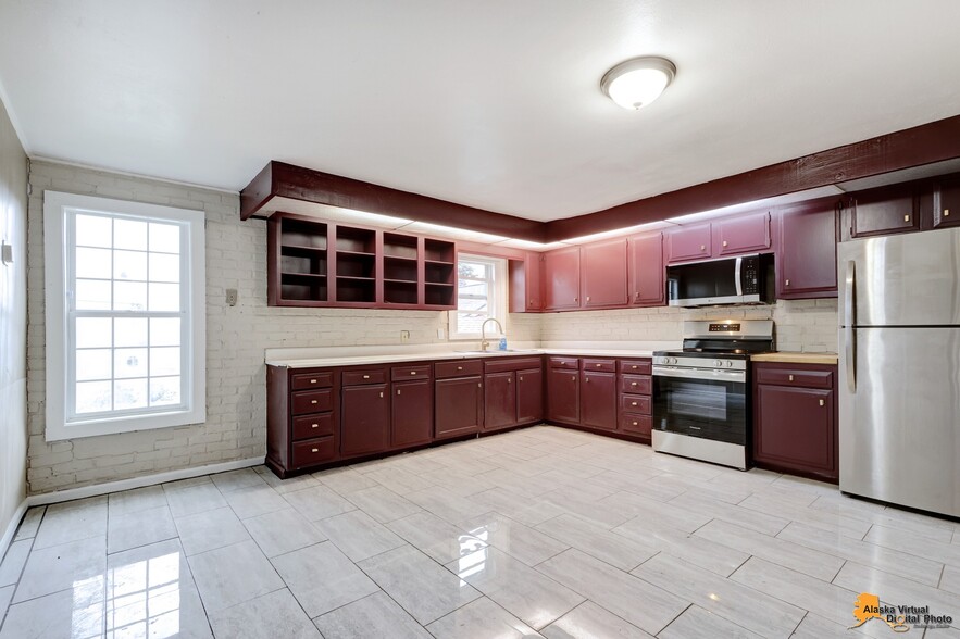 More Photos Of 1335 Hyder St, Anchorage Apartments For Sale