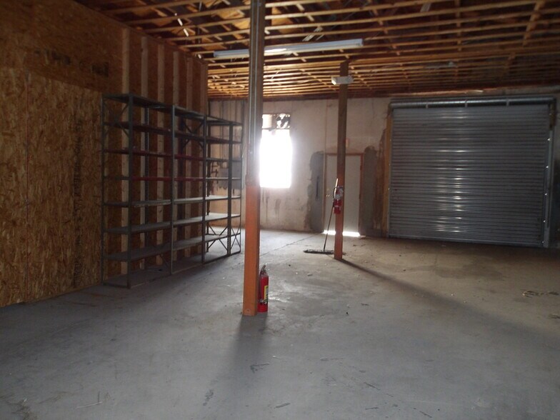 More Photos Of 618 W Van Buren Ave, Harlingen Light Distribution For Sale