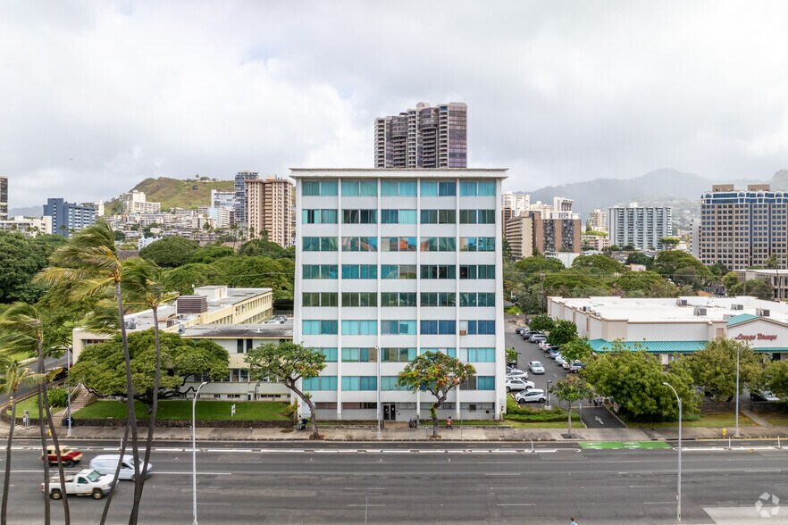 More Photos Of 1010 S King St, Honolulu Medical For Lease