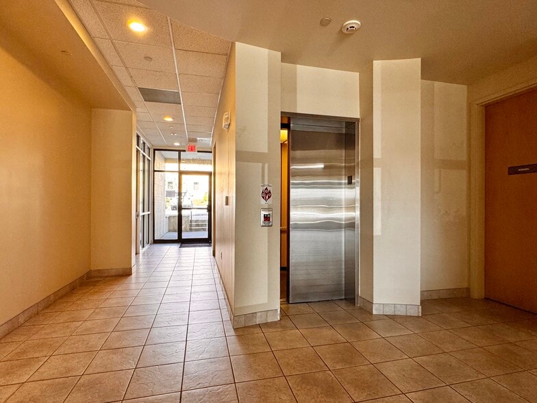 More Photos Of 684 Berkmar Cir, Charlottesville Office For Lease