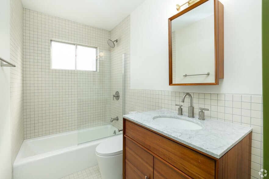 More Photos Of 6615 Franklin Ave, Los Angeles Apartments For Sale