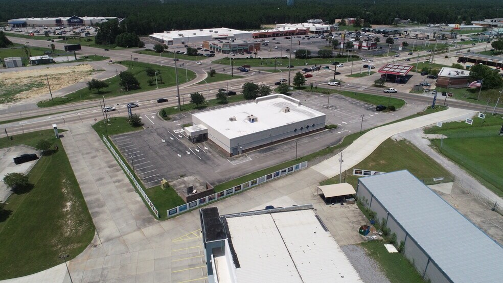More Photos Of 403 Highway 90, Waveland Drugstore For Lease