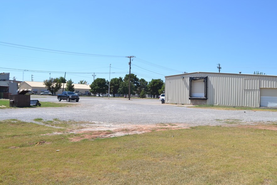 More Photos Of 301 E Scott Ave, Wichita Falls Warehouse For Sale