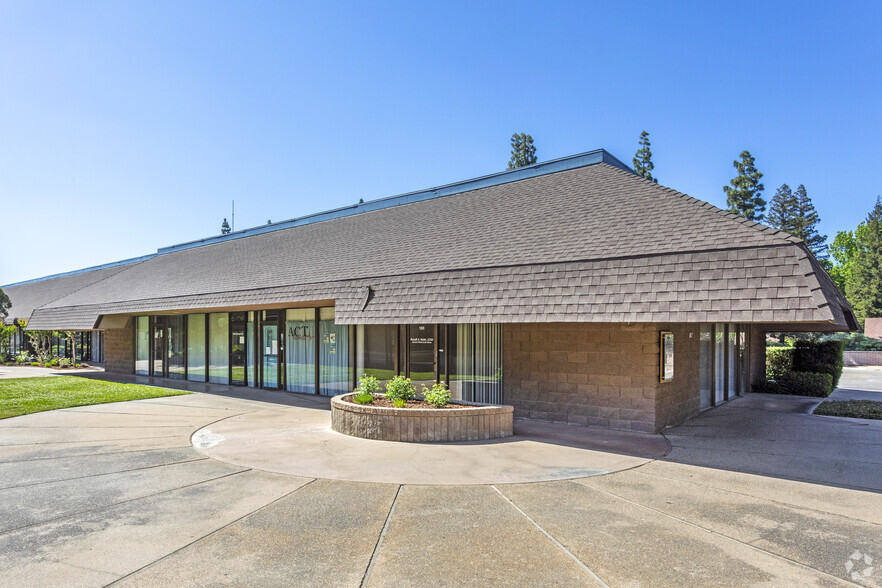 Primary Photo Of 2350 W Shaw Ave, Fresno Office For Lease