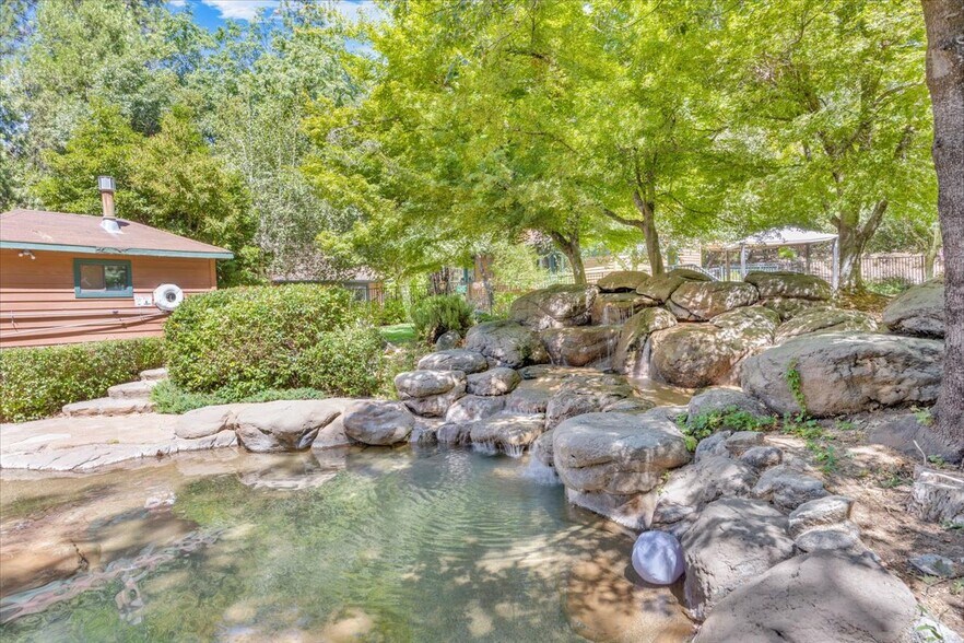 More Photos Of 22732 Middle Camp rd, Sonora Hotel For Sale
