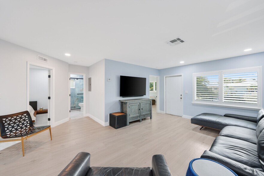 More Photos Of 830 SE 22nd Ave, Pompano Beach Apartments For Sale