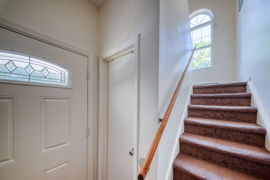 More Photos Of 100 1/2 Kingston Ave, Port Jervis Apartments For Sale