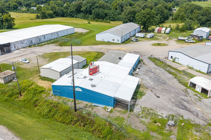 More Photos Of 479247 US Highway 64, Roland Flex For Sale