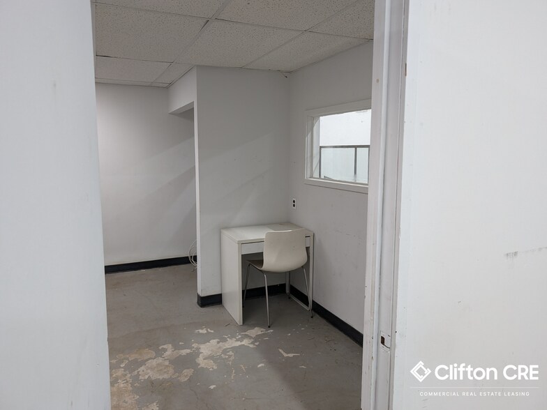 More Photos Of 83 Roosevelt Ave, Belleville Manufacturing For Lease