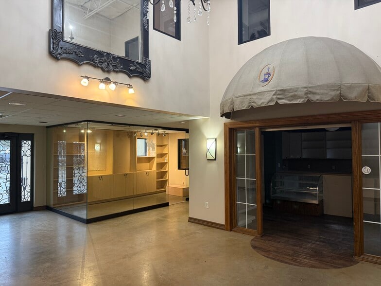 More Photos Of 251 Carroll St, Fort Worth Freestanding For Lease