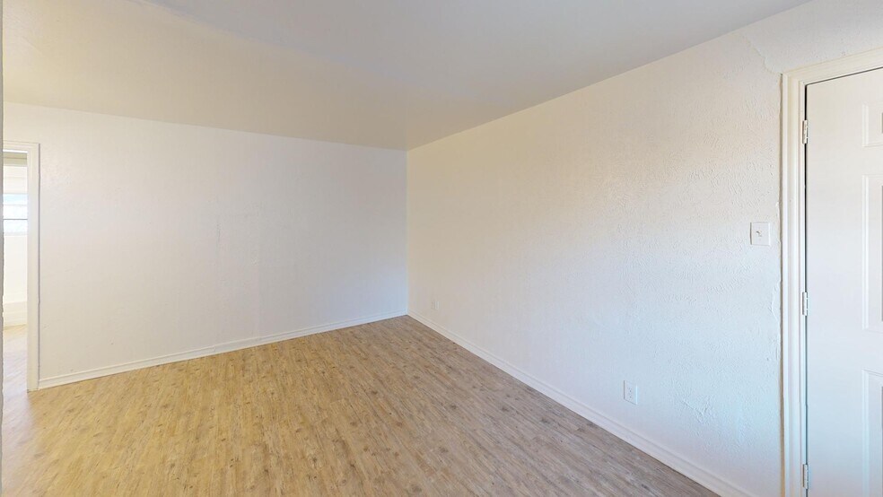 More Photos Of 722 N Marsalis Ave, Dallas Apartments For Sale