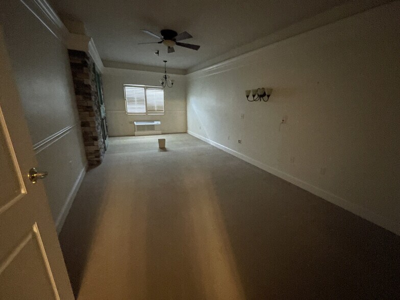 More Photos Of 1069 Klotz Rd, Bowling Green Medical For Lease