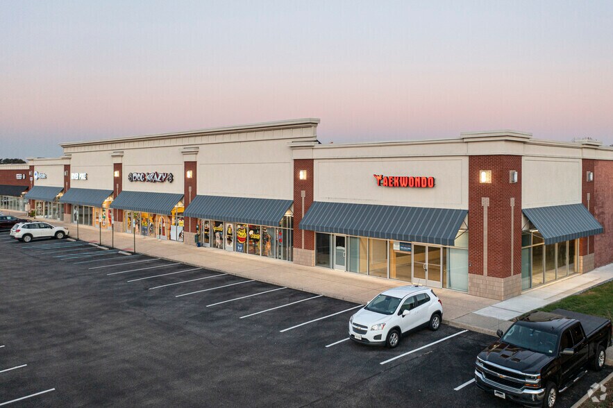 More Photos Of 10007 Patriot Hwy, Fredericksburg Storefront Retail Office For Lease