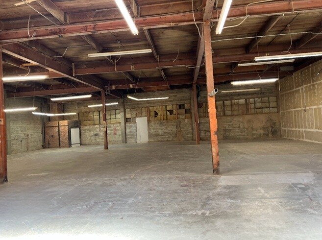 More Photos Of 1850 Donner Ave, San Francisco Warehouse For Lease