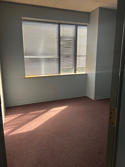 More Photos Of 3525 Prytania St, New Orleans Medical For Sale