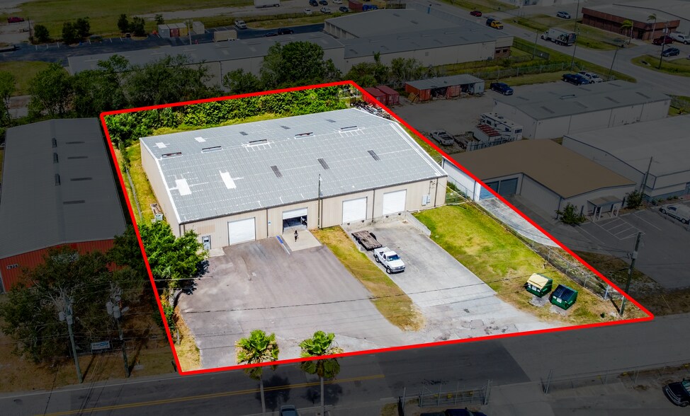 More Photos Of 7818 Depot Ln, Tampa Warehouse For Lease