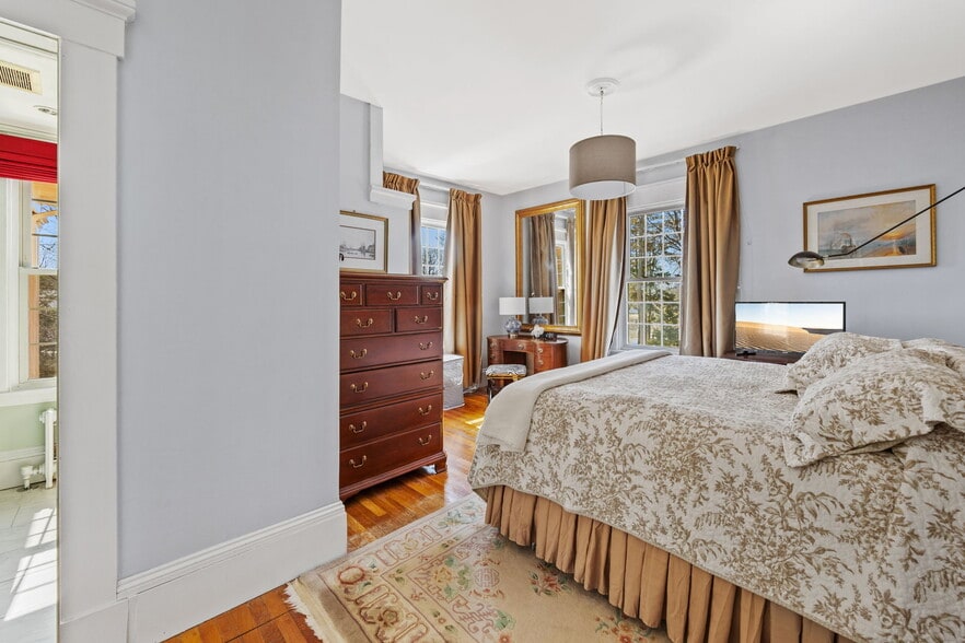 More Photos Of 76 Cottage St, New Bedford Multifamily For Sale