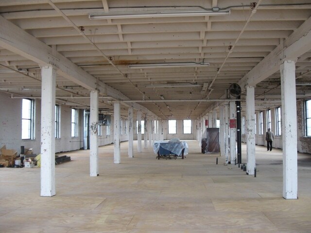 More Photos Of 908 S 8th St, Louisville Loft Creative Space For Lease