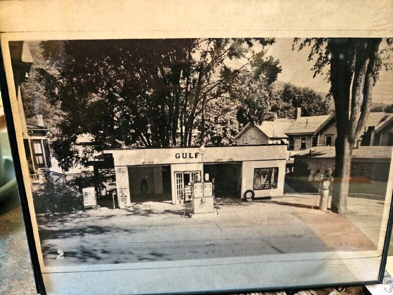 More Photos Of 37 Putney Rd, Brattleboro Service Station For Sale