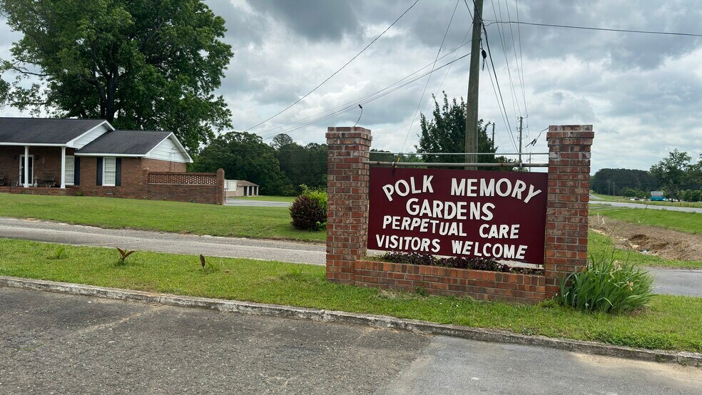 More Photos Of 2245 Rockmart Hwy, Cedartown Cemetery Mausoleum For Sale