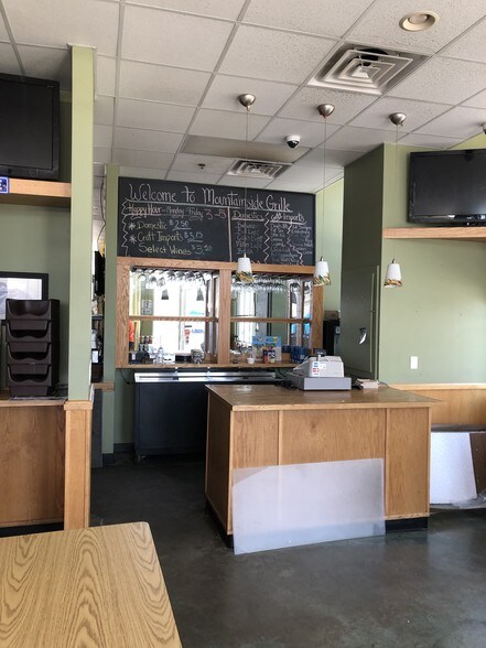 More Photos Of 375 Four Leaf Ln, Charlottesville Office For Lease