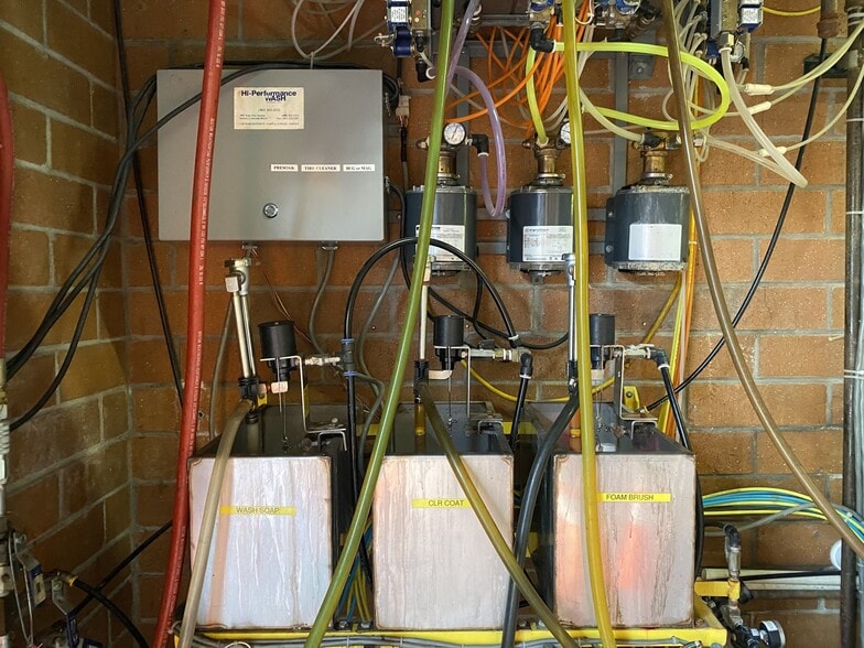 More Photos Of 390 Pratt St, Longmont Carwash For Sale