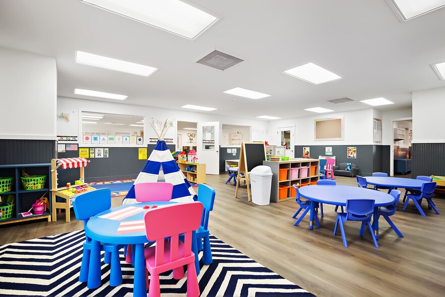 More Photos Of 3245 Executive Dr, Clearwater Daycare Center For Sale