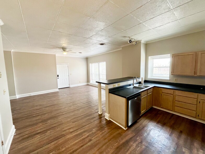 More Photos Of 114 E 5th St, Greenville Apartments For Sale
