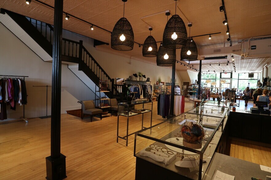 More Photos Of 29 W College St, Oberlin Storefront For Lease