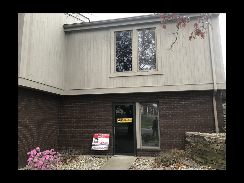 More Photos Of 74 New London Tpke, Glastonbury Medical For Lease