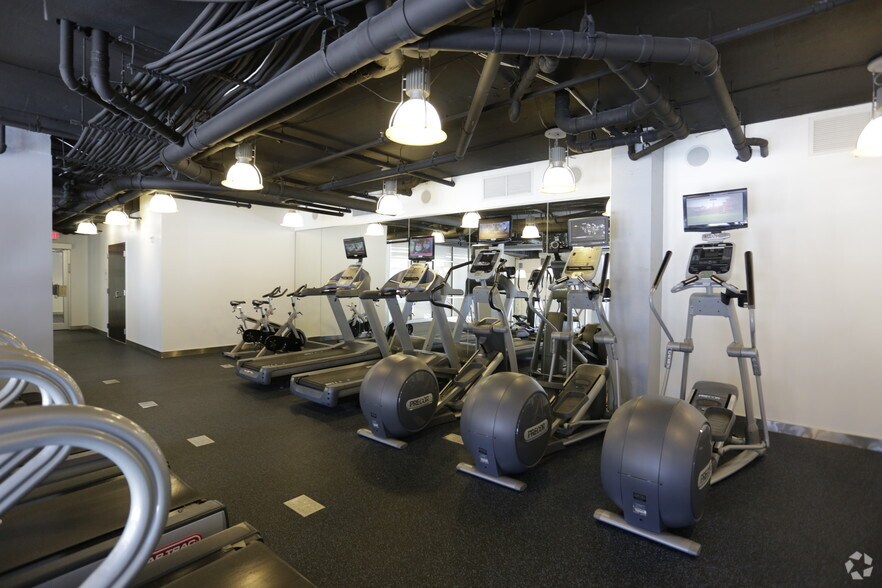 More Photos Of 1400 Irving St NW, Washington Apartments For Lease
