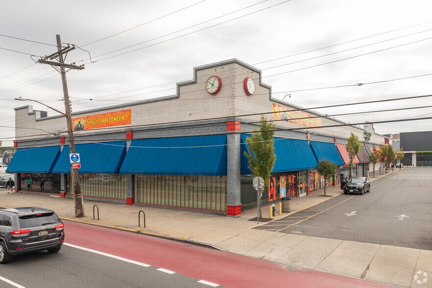 More Photos Of 2530 Hylan Blvd, Staten Island Storefront Retail Office For Lease