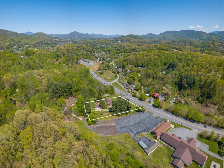 More Photos Of 96 Tower Ln, Waynesville Office For Sale