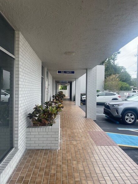 More Photos Of 1815 Crystal Lake Dr, Lakeland Office For Sale
