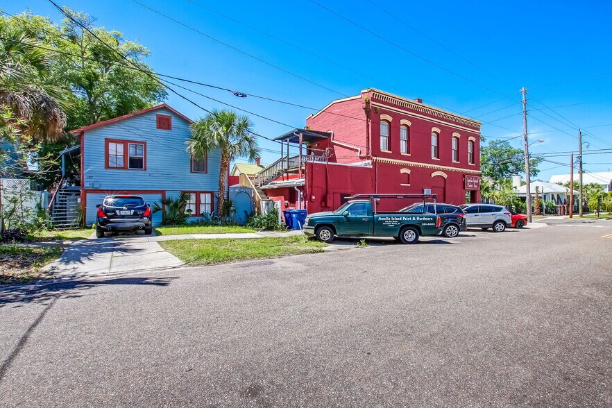 More Photos Of 516 Ash St, Fernandina Beach Freestanding For Sale