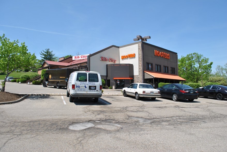 More Photos Of 12183-12185 Springfield Pike, Cincinnati Restaurant For Lease