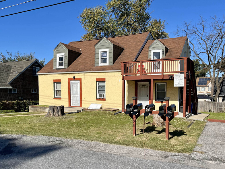 Primary Photo Of 1208 Daniels Ave, Woodlawn Apartments For Sale