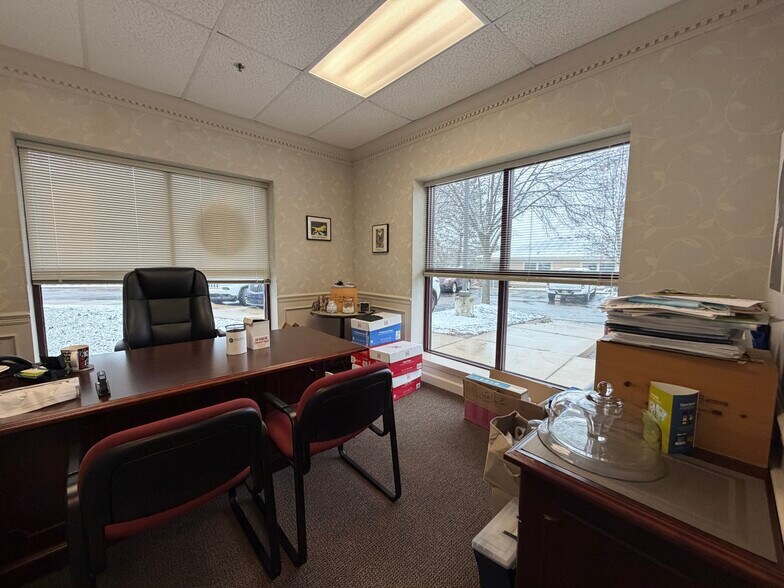 More Photos Of 7444 Dexter Ann Arbor Rd, Dexter Office For Lease