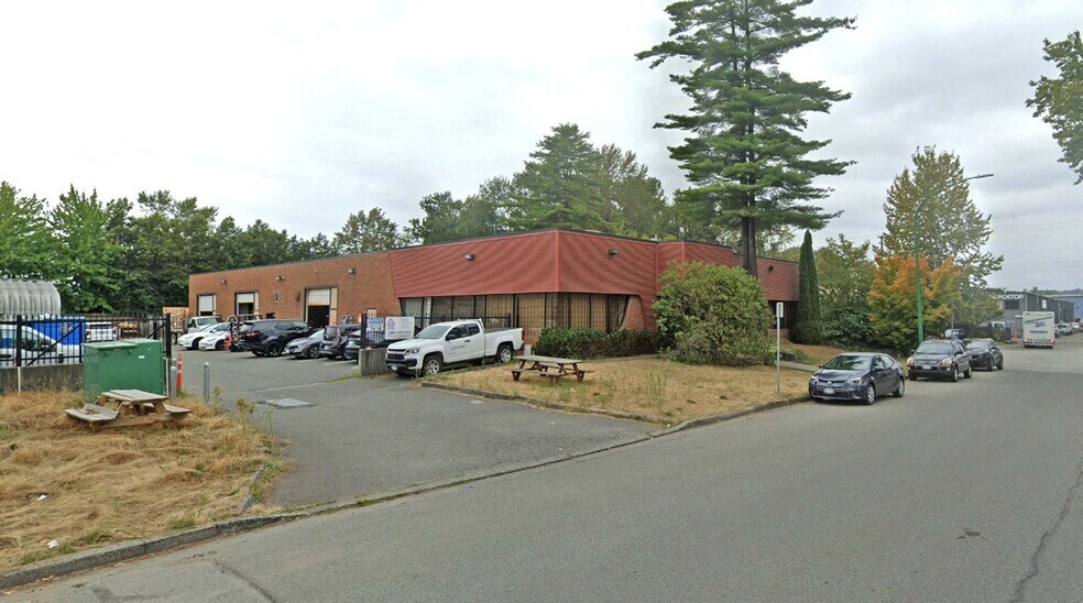 More Photos Of 7405 Lowland Dr, Burnaby Office For Lease