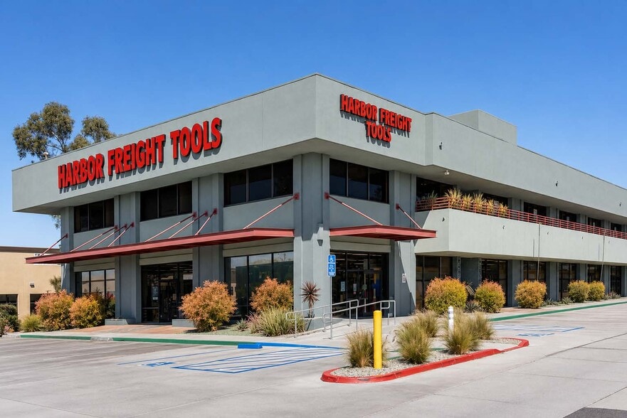 More Photos Of 8400 Miramar Rd, San Diego Showroom For Lease