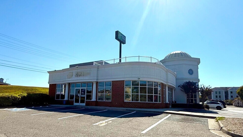 Primary Photo Of 874 N Lee Hwy, Lexington Freestanding For Lease