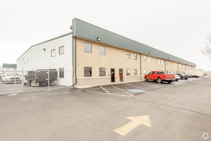 More Photos Of 9690 Dallas St, Commerce City Warehouse For Lease