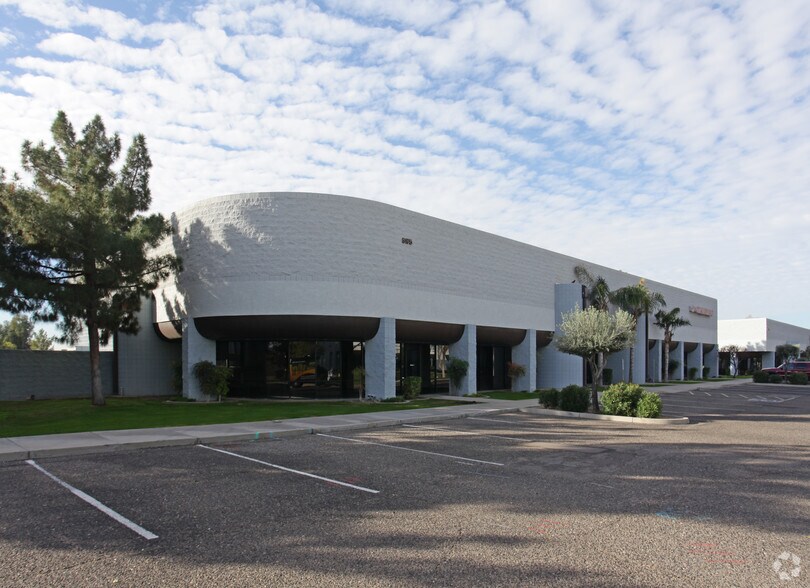 More Photos Of 5260 W Phelps Rd, Glendale Unknown For Lease