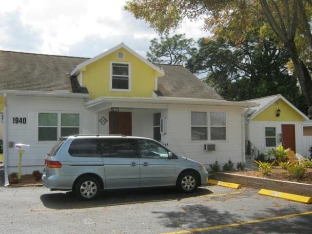 More Photos Of 1940-1942 Passaic Ave, Fort Myers Apartments For Sale
