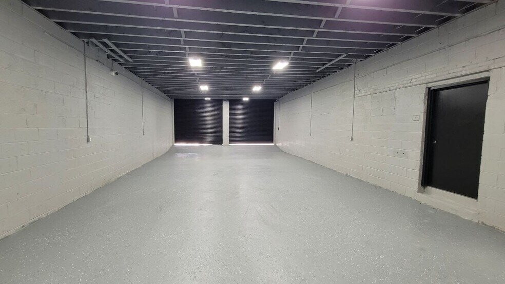 More Photos Of 160-178 Jelliff Ave, Newark Warehouse For Sale