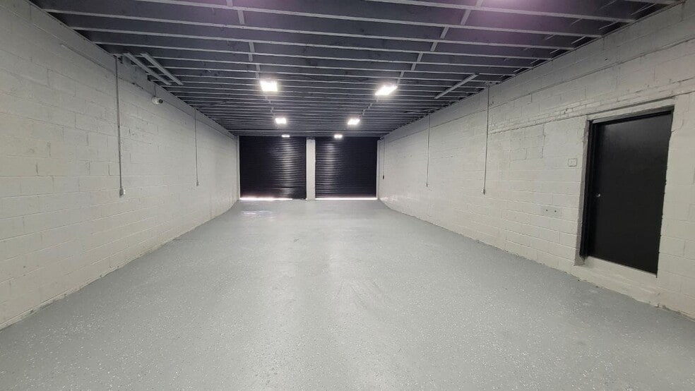 More Photos Of 160-178 Jelliff Ave, Newark Warehouse For Sale